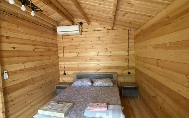 Domiki Lastochka Chalet