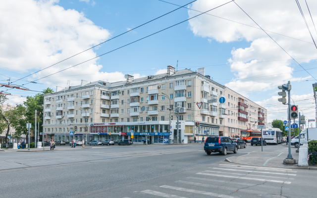 KOMSOMOL'SKIJ PROSPEKT 24 Apartments