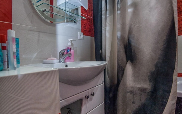 S sovremennym interyerom Flat