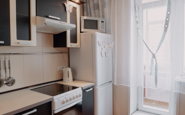 V yarkom tsvete rayon Sovetskiy Apartments