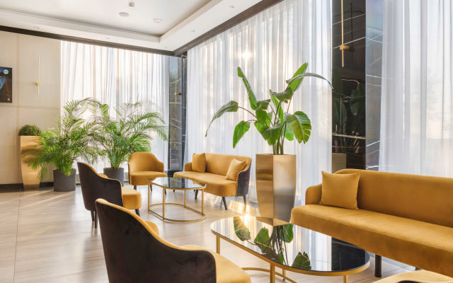 R Boutique Hotel