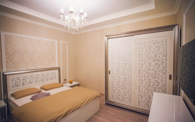 509 Verkhnetorgovaya Ploschad Apartments