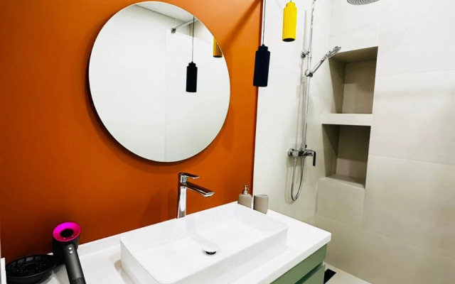 Апартаменты Двухкомнатная квартира в районе Меги на Розыбакиева