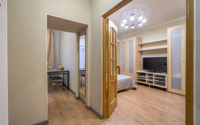 Na Lomonosovskoy Flat