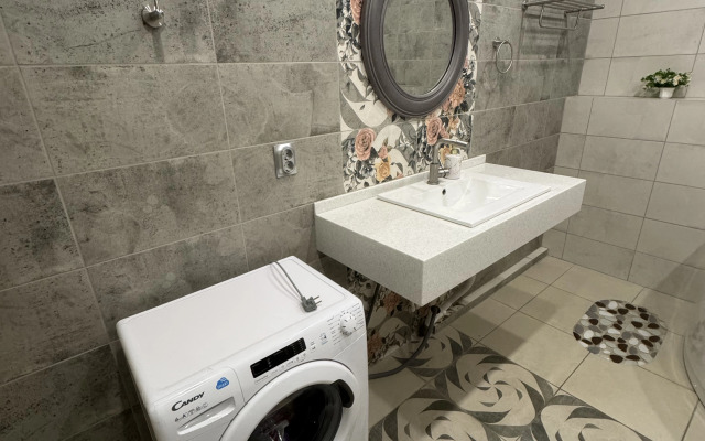 Pjatikomnatnyje V Taunkhause Na Bannom Apartments