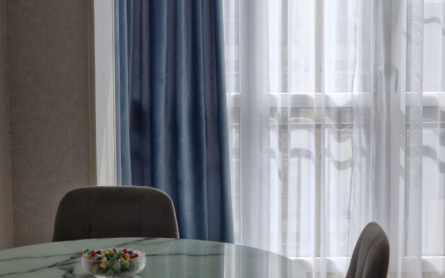 Flatirini s panoramnymi oknami v Zhk Vesna Flat