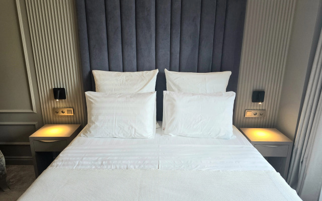Mone 4* Apartments