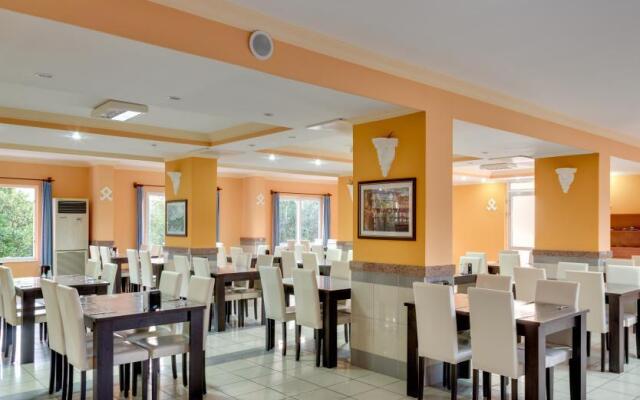 Ares City Hotel