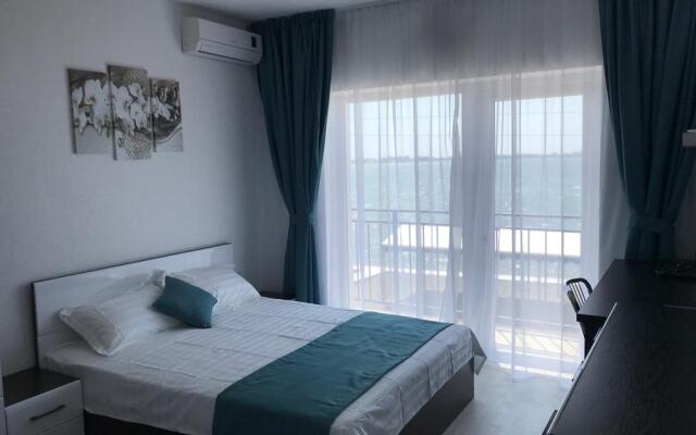 Гостевой Дом Ривьера на Парусе