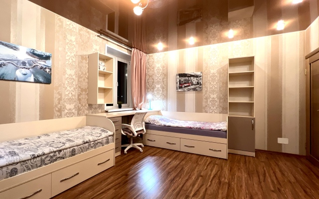 Квартира 3-комнатная Видовая Yarapartments на Набережной