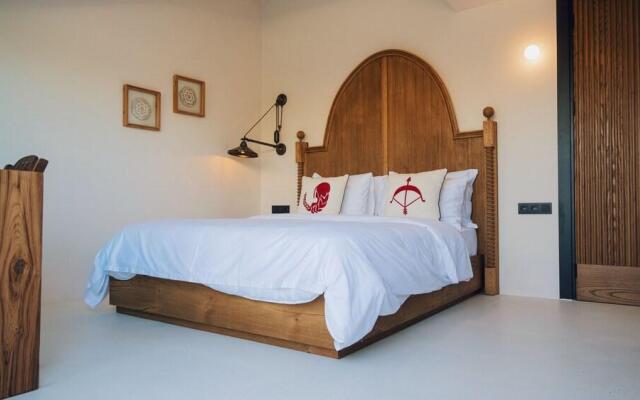 To Be Social House Hotel