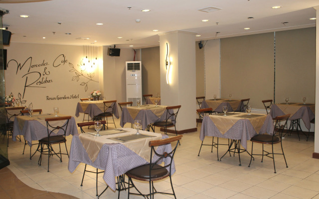 Rosas Garden Hotel