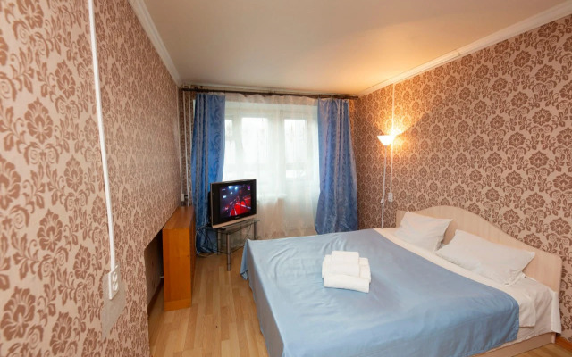 Квартира 2 комнатная квартира улица Республики 92