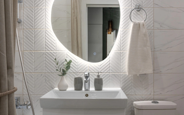 Студия у Метро Космонавтов