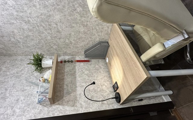Yevrodvushka Poema-Apart Na Yesenina Flat