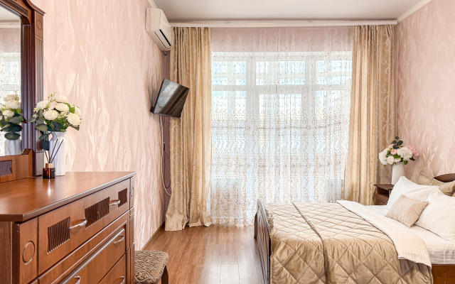 Prostornaya Yevrodvushka V Samom Tsentre Goroda Flat