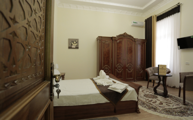 Imperial Palace Hotel