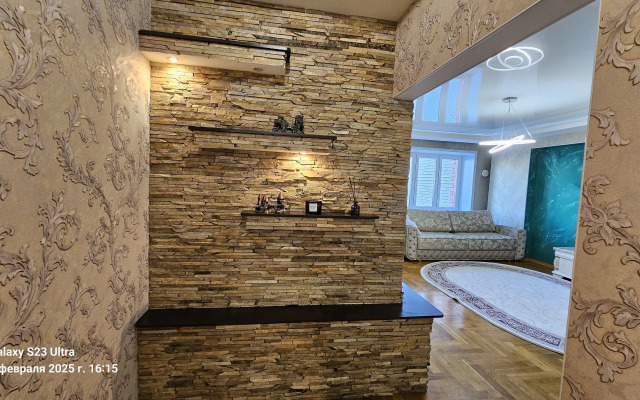 Апартаменты с Просторной Лоджией