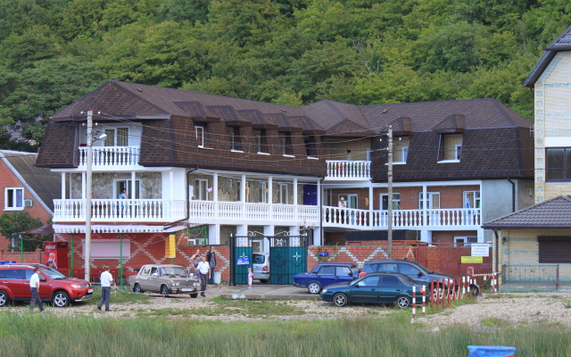 Guest house Lastochka