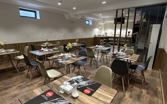 Masdar Hotel Tashkent Bed&Breakfast