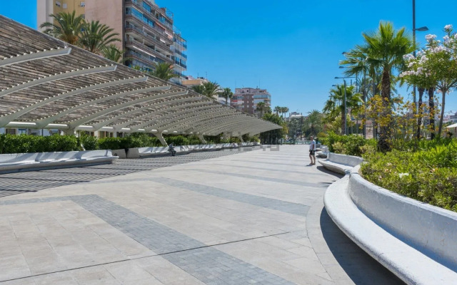 Ispanii 100 Metrov ot Morya na Luchshem Plyazhe Goroda Torrevekha Apartment