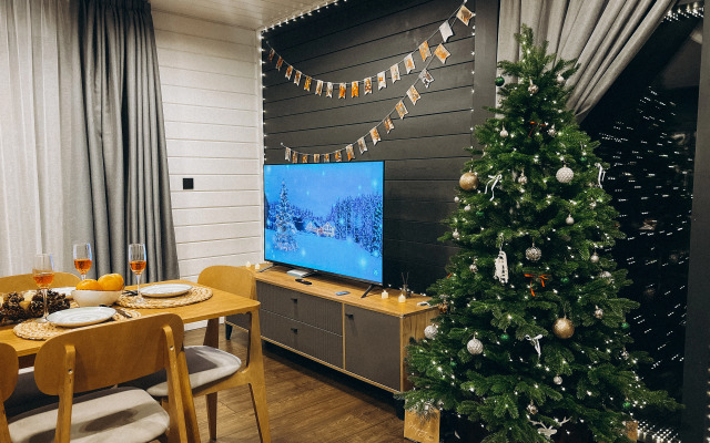 Частный дом с гриль-мангалом, сауной и большой террасой