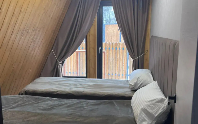 A-Frame Family 3 Guest house