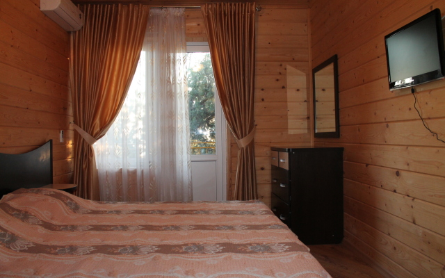 Na Shosse Alupkinskom 62V Guest House