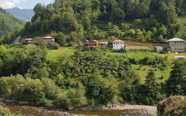 Гостевой Дом Окропилаури