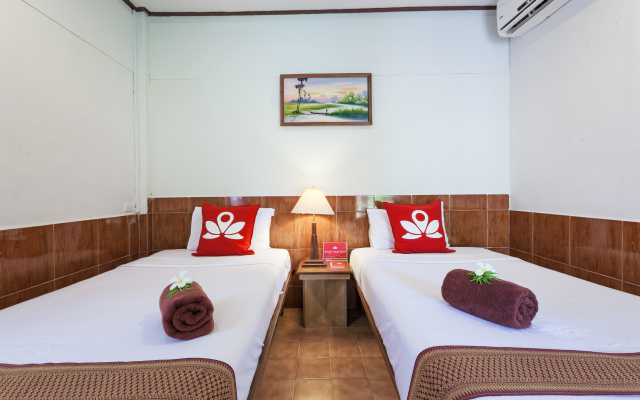 Отель ZEN Rooms Chaloemprakiat Patong