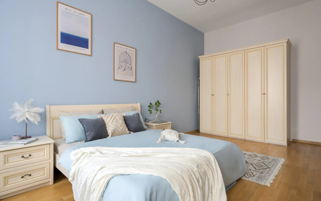 U Tavricheskogo Sada Flat
