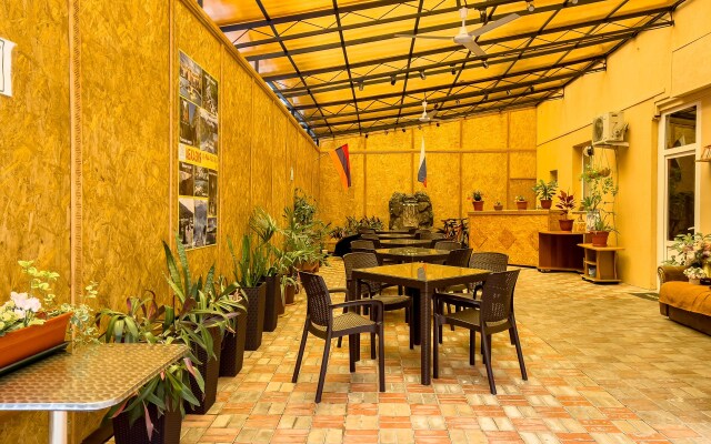 Grant-3 Hotel