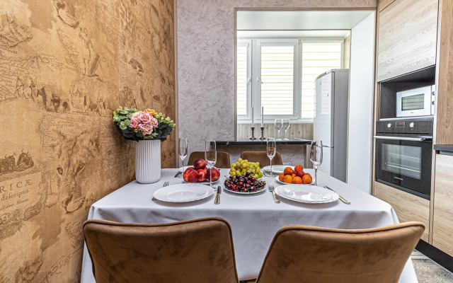 Квартира Большая Двухкомнатная на Селезнева