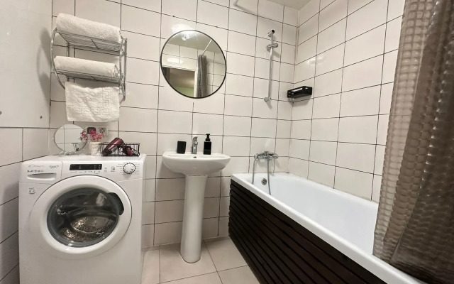 VV Apart U Metro Kotelniki Na Sosnovoy 5k1 Apartments