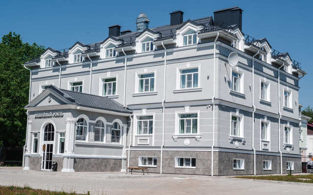 Vishnevy Royal Hotel