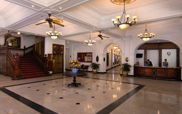 Queens Kandy - 160 Years of Heritage & Luxury Hotel