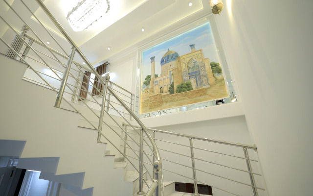 Amir Plaza Hotel