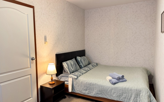 Квартира 2-комнатная на Коминтерна 22