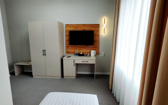 Cozy Hotel
