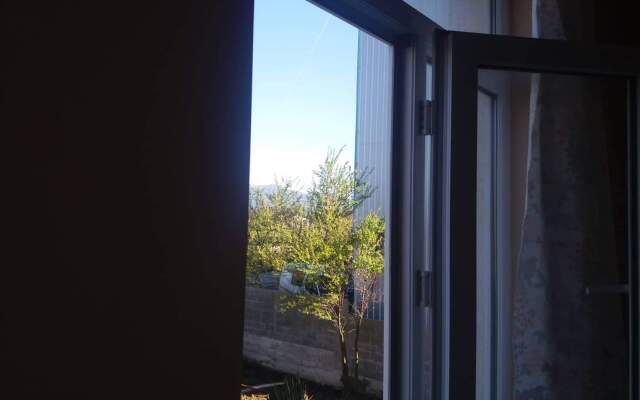 Ivshan Guest House