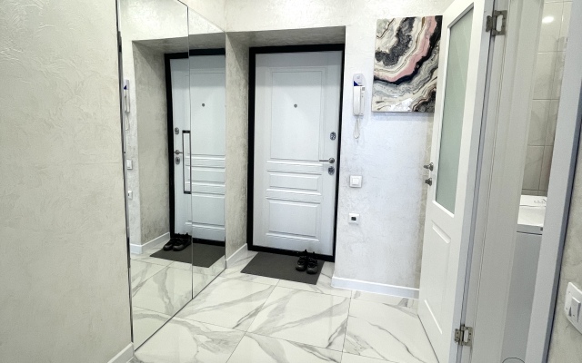 Beautiful Apartment Near The Metro