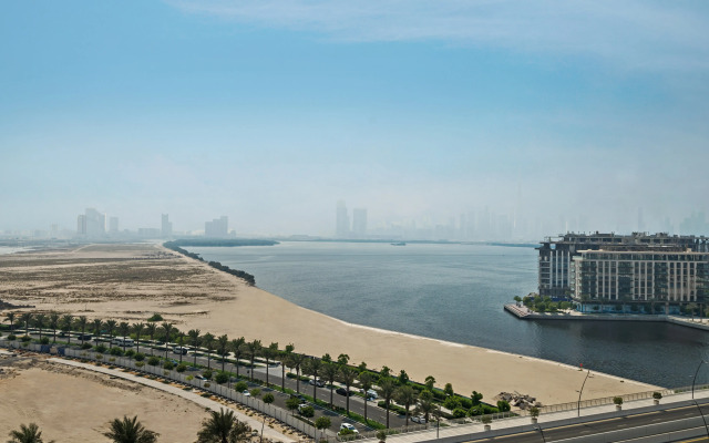 Lagoon Charm Luxurious Waterfront Living Apartments