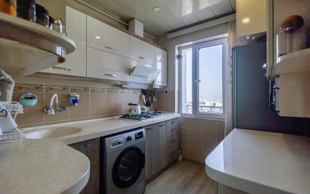 Dvukhspalnie S Gostinoy Komnatoy V Tsentre Goroda Apartments