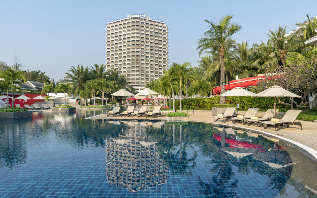 Novotel Hua Hin Cha Am Beach Resort & Spa