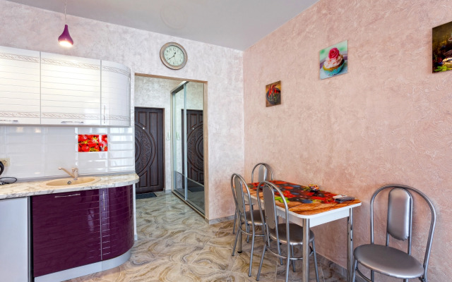Mirazh Apartments 4