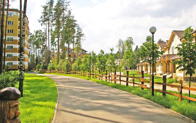 Apartments Yakhontovy Les