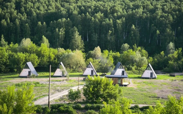 A-Freym S Panoramnym Ostekleniem I Terrasoy Chalet