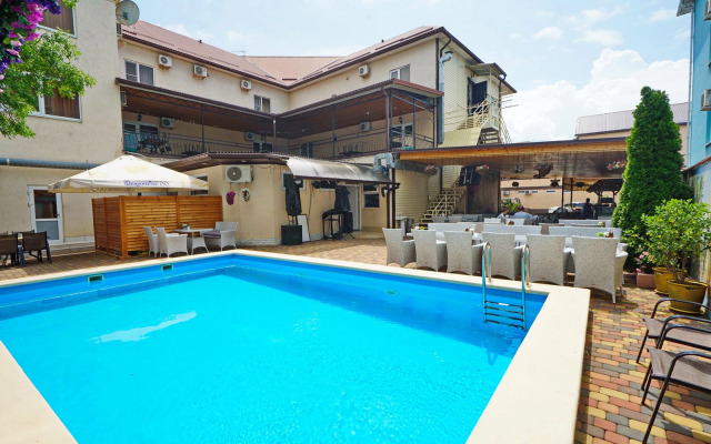 Zolotaya Liliya Hotel