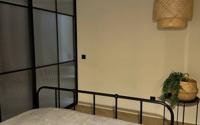 Dizaynerskaya na Zapadnom plyazhe Flat