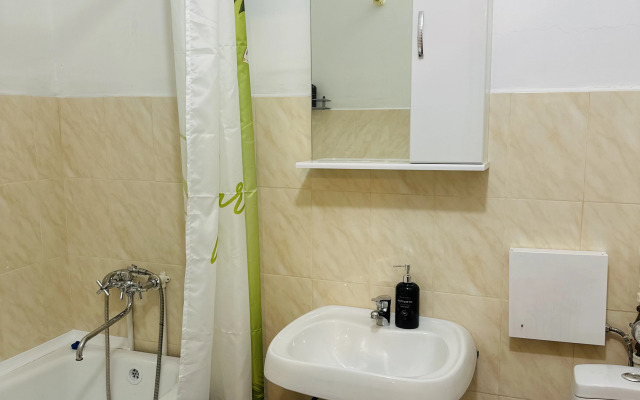 V novom dome, vid na karer Flat